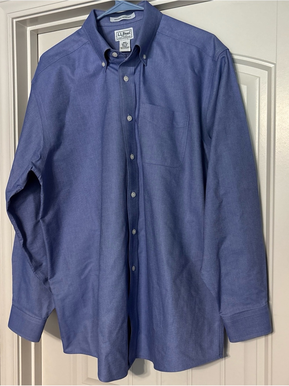 L.L. Bean Men's Blue Oxford Button-Down Shirt 16.5x34. Wrinkle resistant